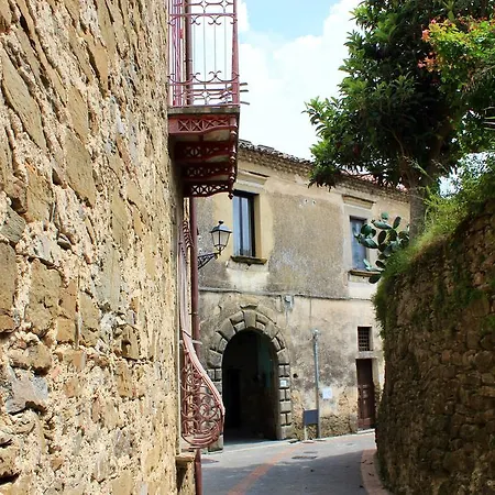 Oda ve Kahvaltı Cilento 4*